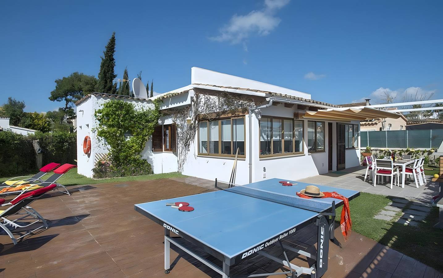 Villa Luna with Pool and Mountain Views in Alcúdia, Nord Mallorca