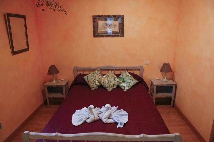 Gîte pour 5 personnes, avec terrasse et piscine à Thenon - 3