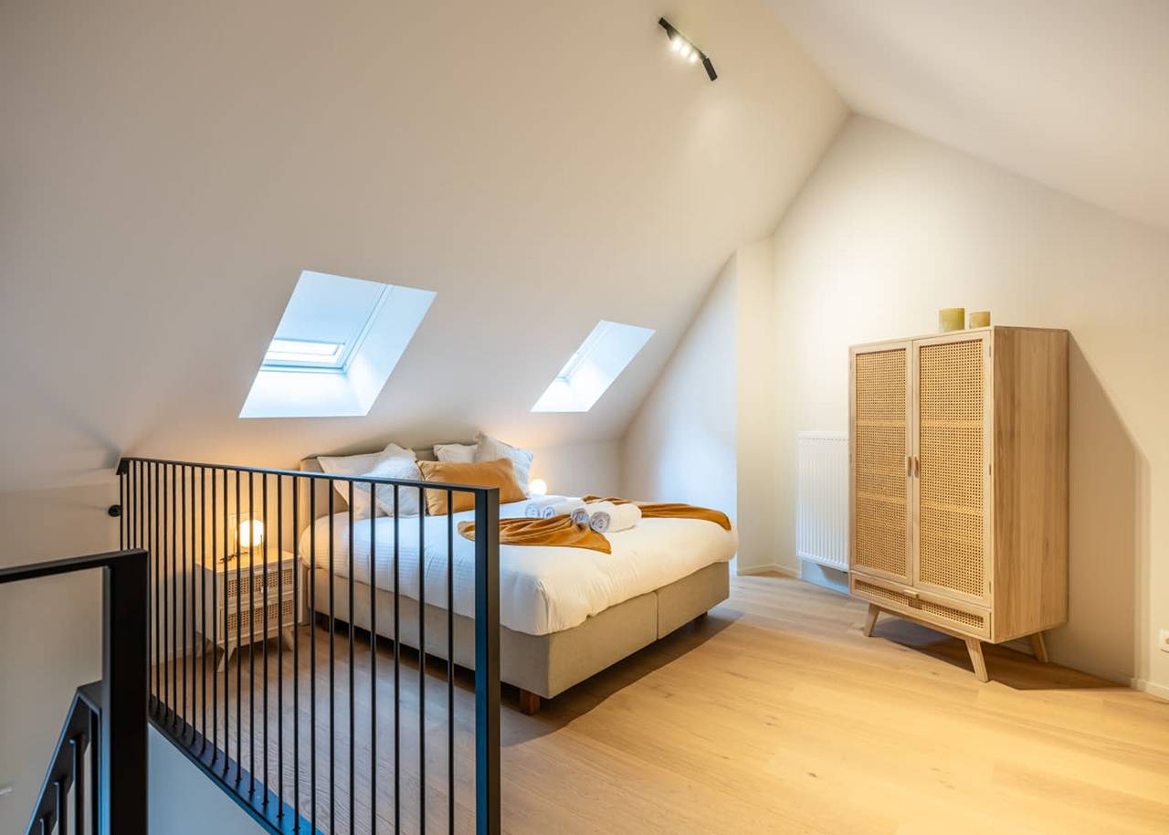 Geheel appartement, Chic Duplex Studio with City Views Ghent in Gent, Oost-Vlaanderen