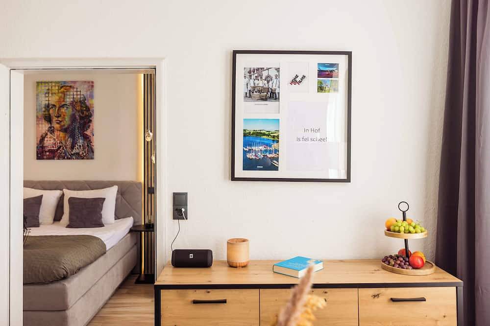 Ganze Wohnung, Schiller Apartment im Zentrum von Hof, Küche, Parkplatz, Wlan 250 Mbit. in Hof, Oberfranken