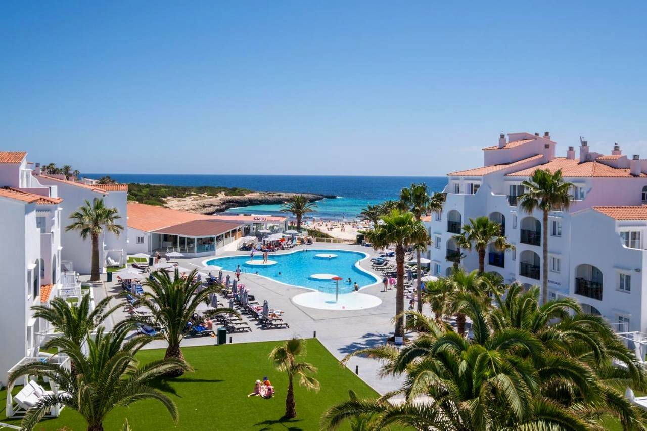 Fergus Style Carema Beach in Cala en Bosc, Ciutadella
