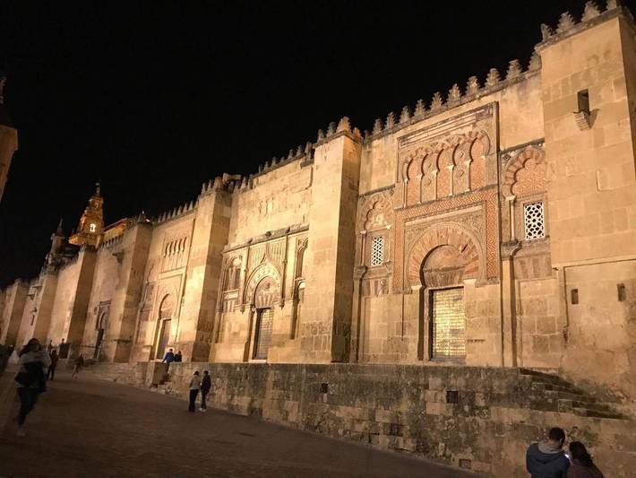 Appartement entier, Aroma de fleur d’oranger, au cœur de San Basilio in Distrito Centro (Córdoba), Cordoba
