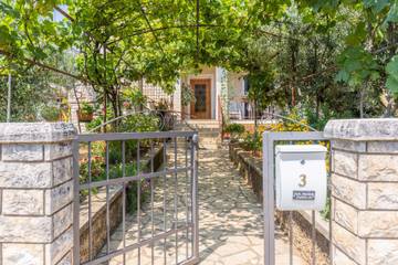 Ferienwohnung für 4 Personen, mit Terrasse in Poreč