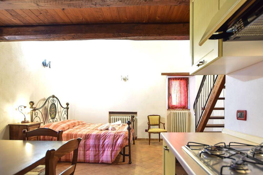 Appartamento intero, Amazing apartment in Frazione Montebibico in Spoleto, Perugia e dintorni