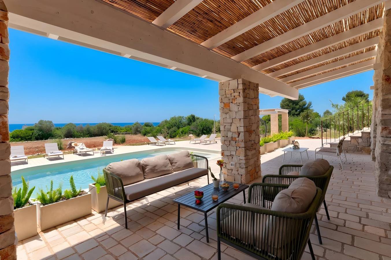 High-end pool villa on 2 levels with sea view in Salve, Gulf of Taranto