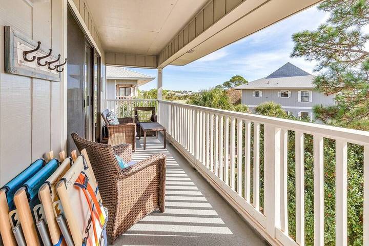 Vacation rental for 8 people, with pool and yard as well as balcony in Seagrove Beach
