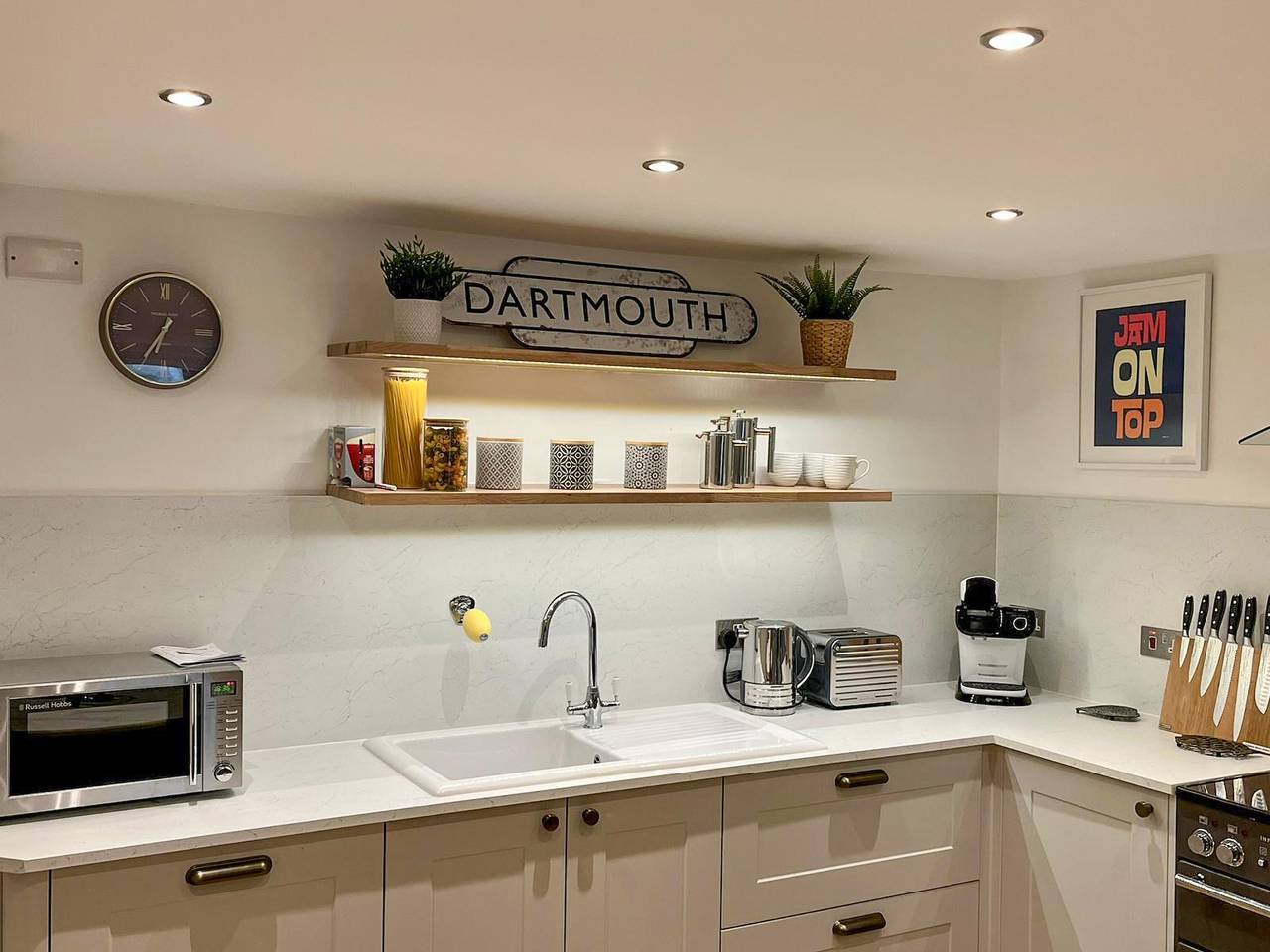 April Cottage in Dartmouth, Devon