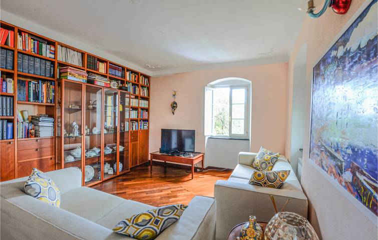 Appartamento intero, Appartamento vista mare con parcheggio, congelatore e terrazza in Cogorno, Riviera di Levante