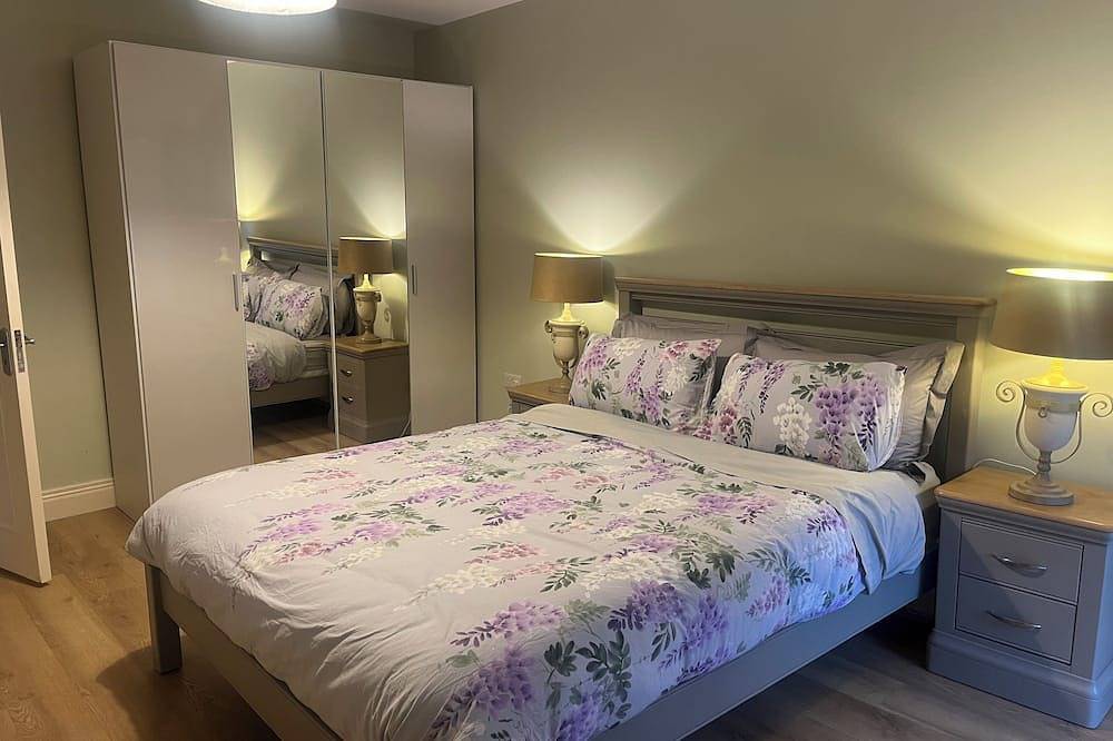 Ganze Wohnung, Beautiful 4 bedroom selfcatering apartment in Silvermines in Nenagh, County Tipperary