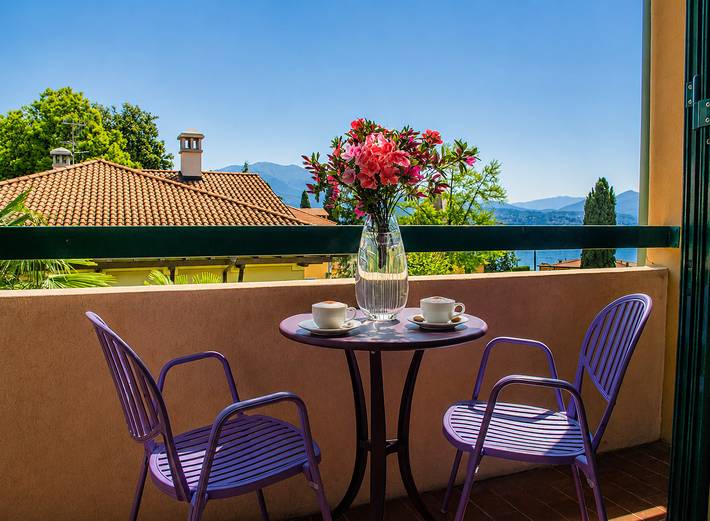 Ferienwohnung für 4 Personen, mit Balkon und Ausblick sowie Seeblick