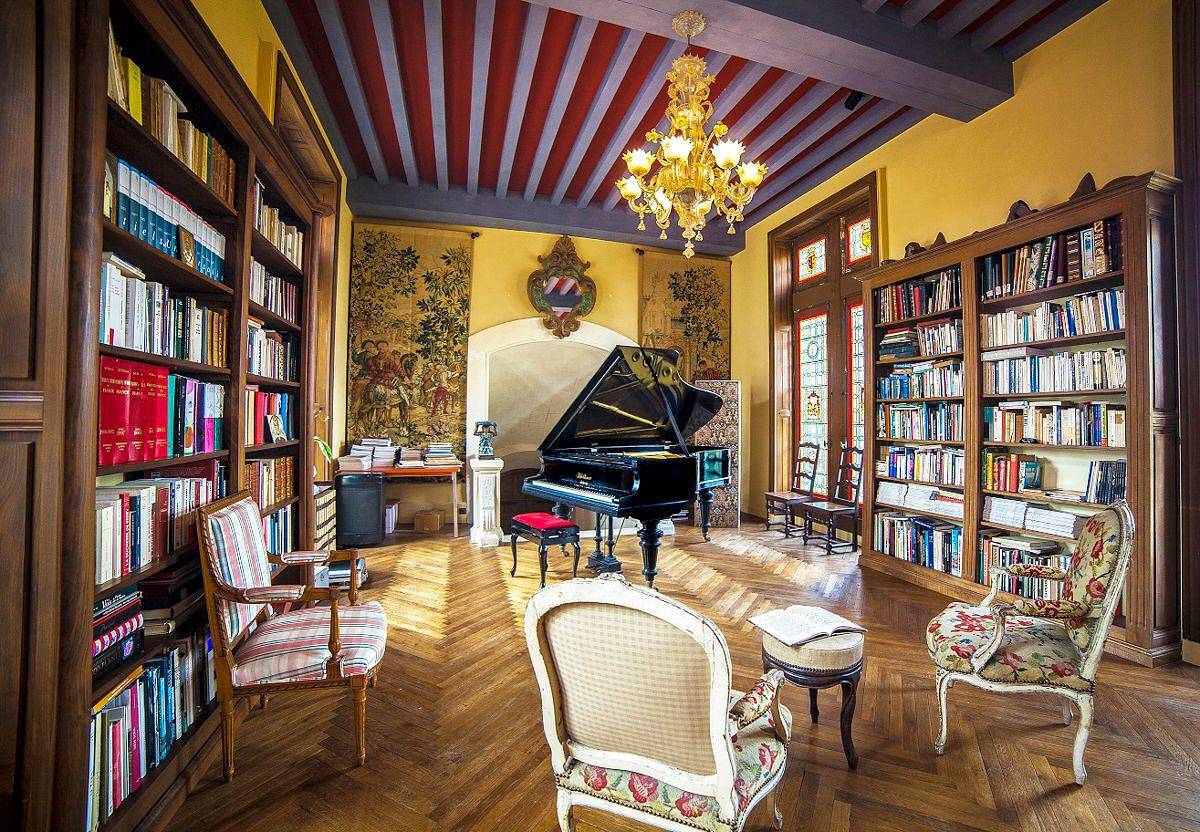 Château pour 10 personnes avec jardin in La Flocellière, Fontenay-le-Comte