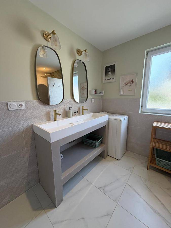 Location de vacances pour 8 personnes, avec vue et jardin, adapté aux familles dans Marennes-Plage - 4