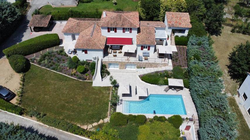 Maison d’hôte pour 2 personnes, avec Terrasse et Jardin ainsi que Piscine et Vue à Aix-en-Provence