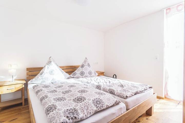 Ferienwohnung für 6 Personen, mit Terrasse und Garten sowie Pool in Memmingen - 2