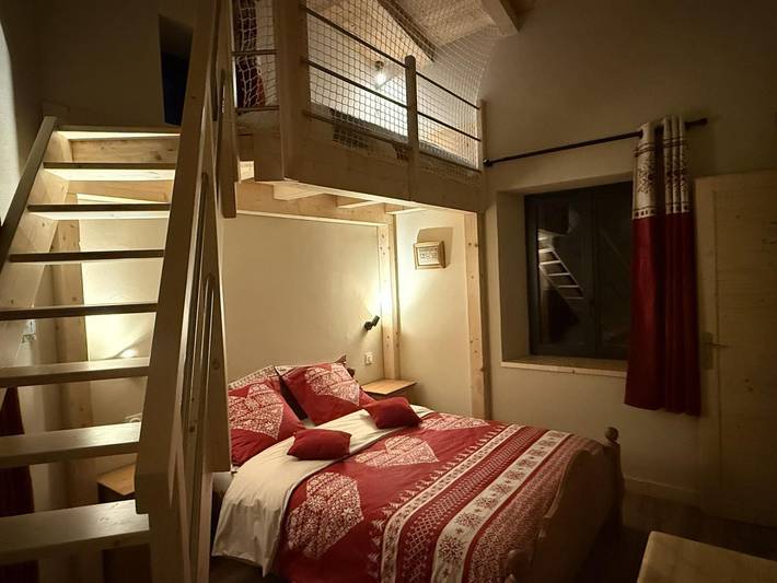 Gîte pour 5 personnes, avec terrasse ainsi que jacuzzi et sauna à Orelle - 3