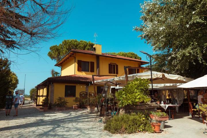 Alloggio in famiglia per 3 persone, con Giardino e Piscina nonché Panorama a Ravenna