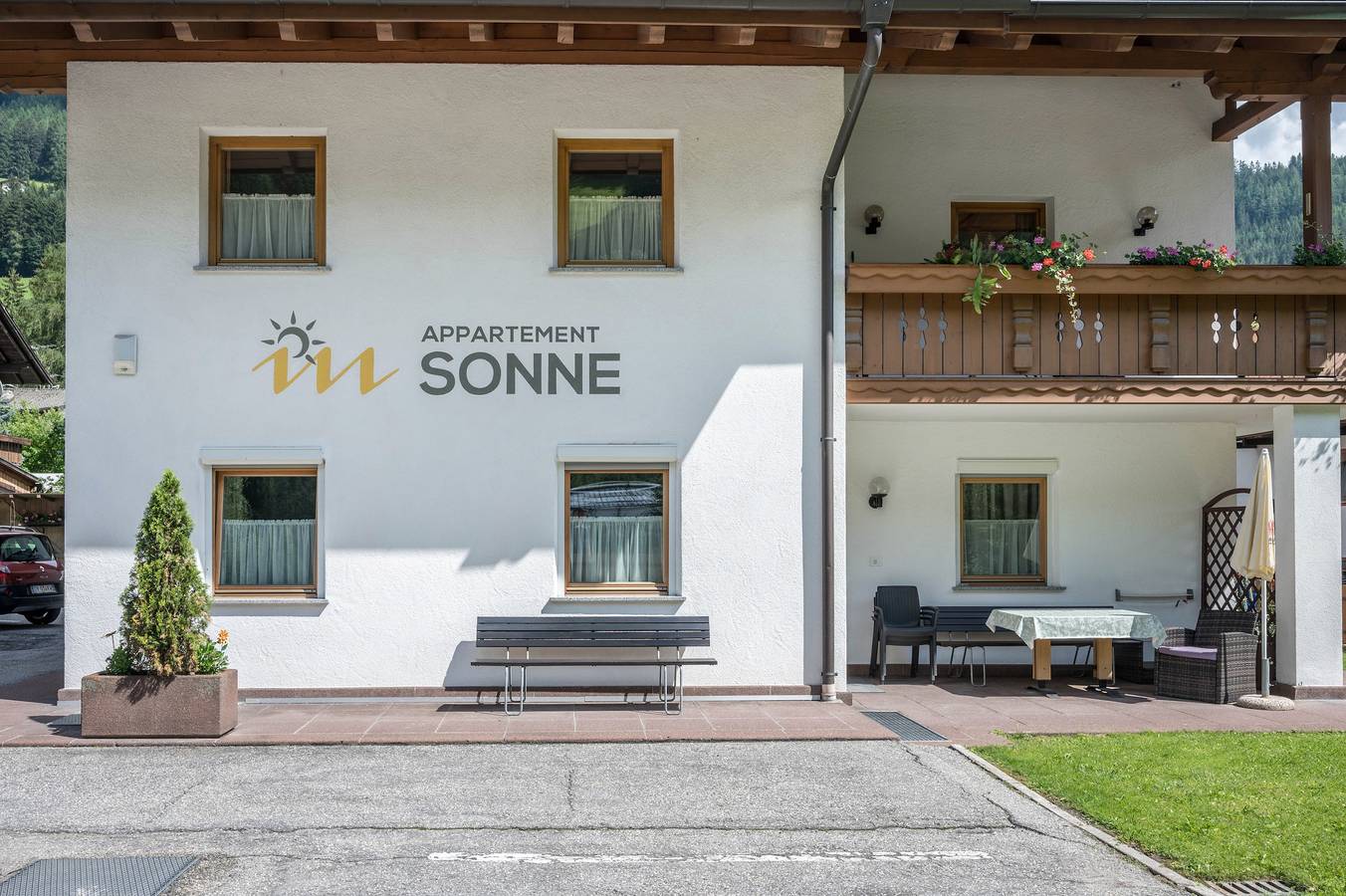 Entire apartment, Apartment 'Sonne Nr. 14' with Mountain View, Garden & Wi-Fi in San Giovanni Valle Aurina, Ahrn Valley
