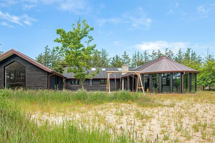 Ferienhaus für 14 Personen, mit Whirlpool und Sauna sowie Terrasse in Grønhøj Strand