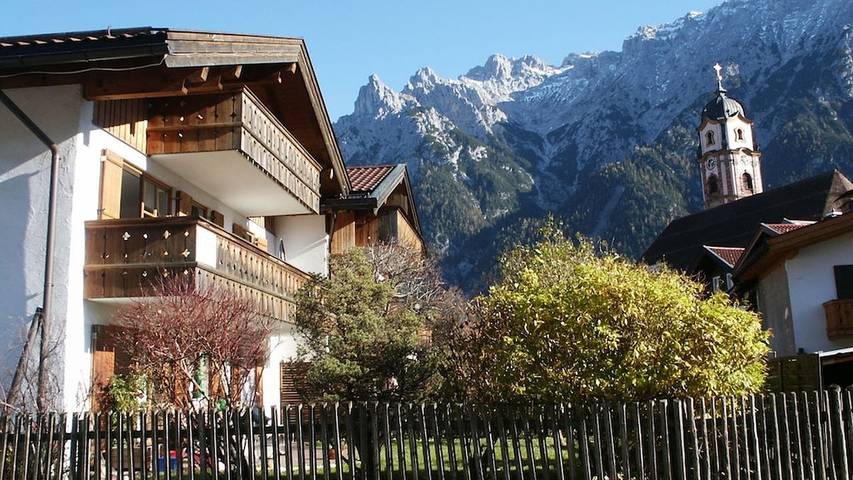 Ferienhaus für 9 Personen, mit Balkon im Mittenwald