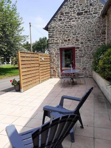 Gîte pour 2 personnes, avec jardin à Vessey