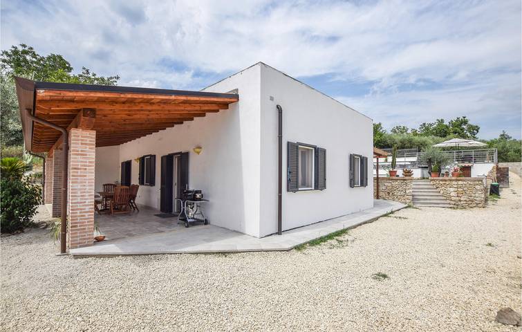 Casa vacanza per 7 persone, con giardino e terrazza nonché piscina - 1