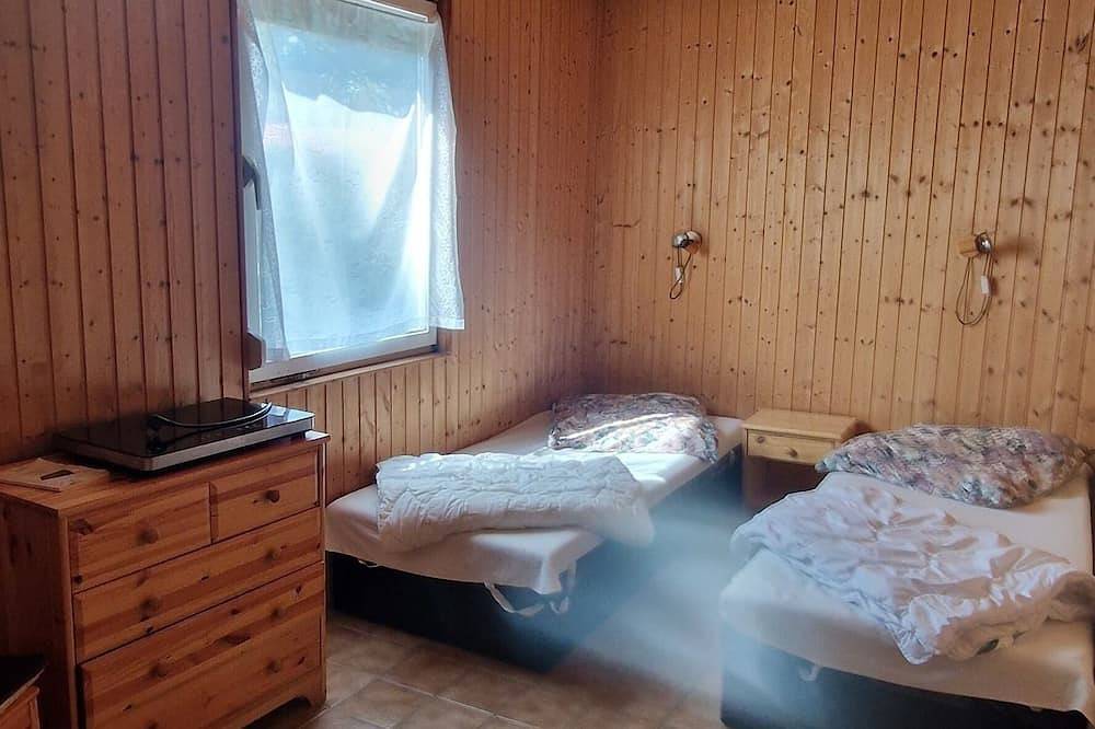 Ueckermünde, strandnah,am Wald-rechte Seite des Hauses in Ueckermünde, Vorpommern Greifswald