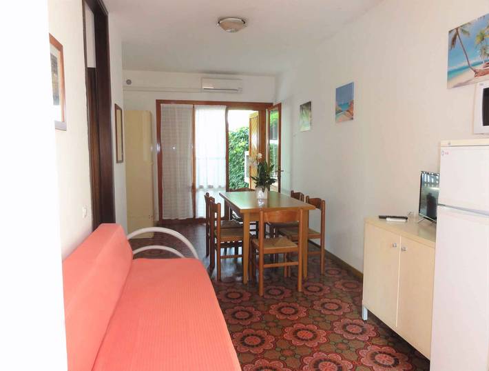 Ganze Ferienwohnung, Ferienwohnung mit Garten und Parkmöglichkeit in Bibione, San Michele al Tagliamento