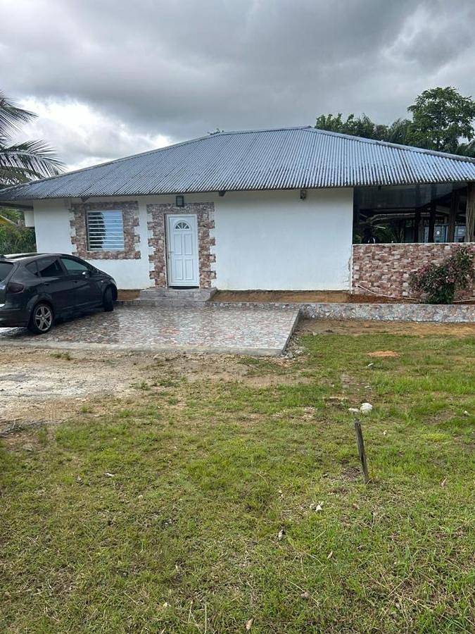 Location de vacances pour 8 personnes, avec piscine ainsi que jardin et vue, animaux acceptés à Kourou - 4