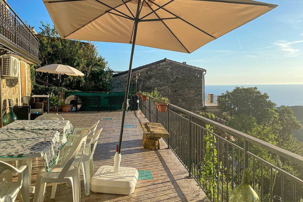Apartamento entero, Precioso apartamento de 1 dormitorio en Pollica in Pollica, Cilento