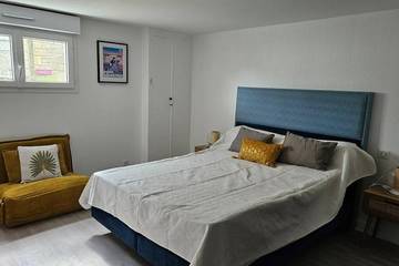 Gîte pour 4 personnes, avec jardin à Saint-Sornin-Lavolps