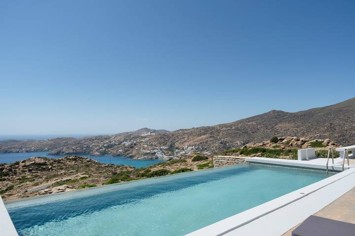 Ilikatida Villa de lujo en Mylopotas, Ios, con 3 dormitorios en suite, 4 baños y piscina infinita in Ios