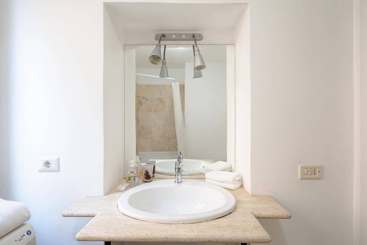 Apartamento entero, Apartamento de vacaciones para 6 personas con balcón/terraza in Centro de Roma, Roma