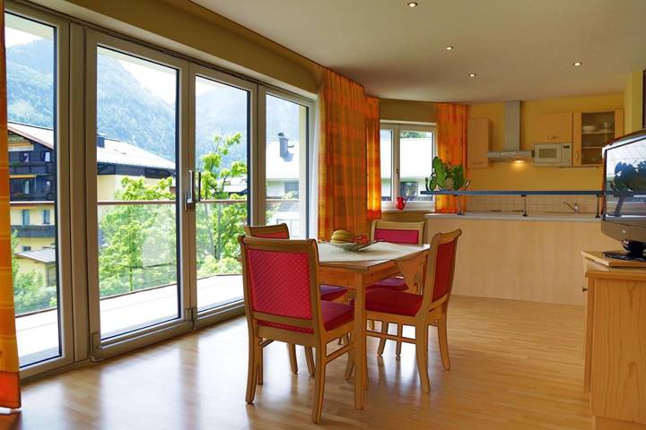 Ferienwohnung für 4 Personen, mit Balkon und Ausblick - 1