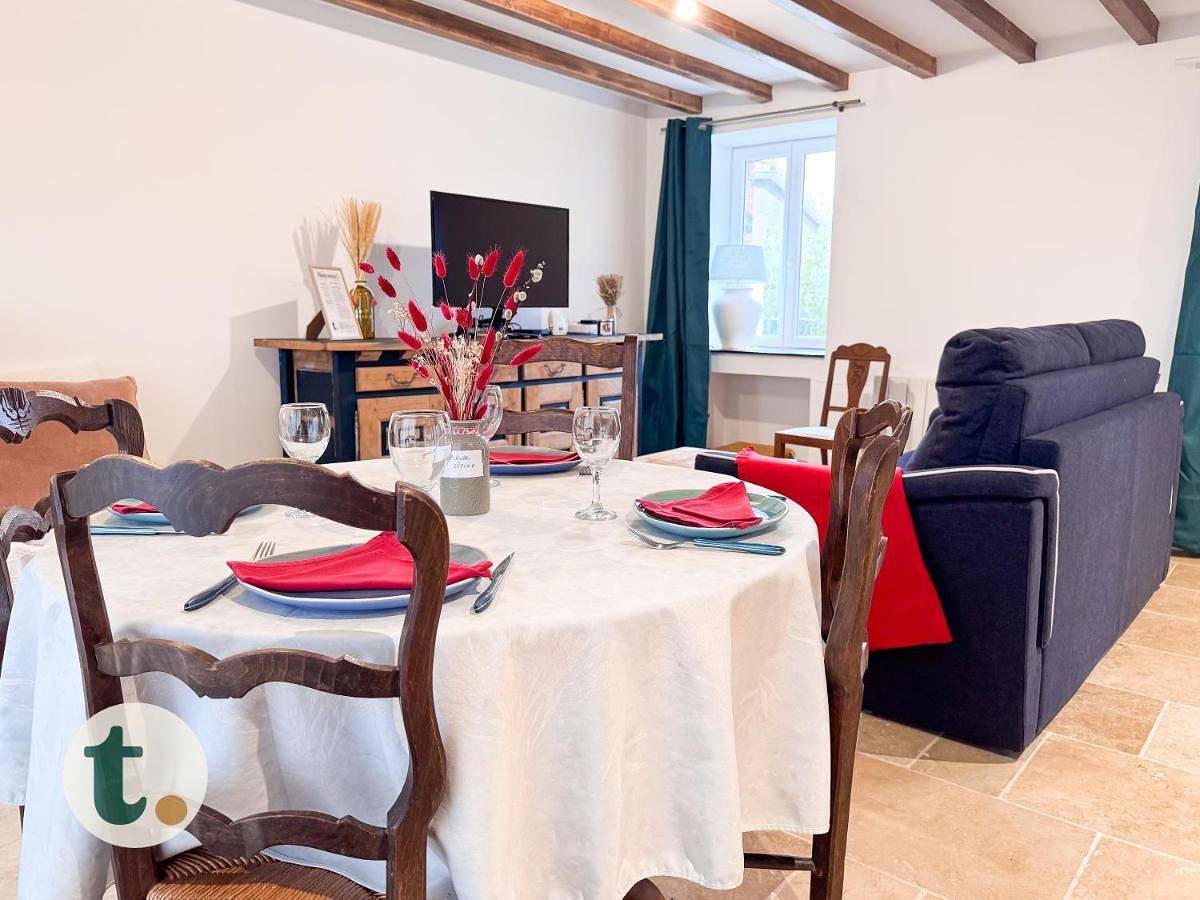 Two-Bedroom House in Les Epesses, Vallée de la Loire