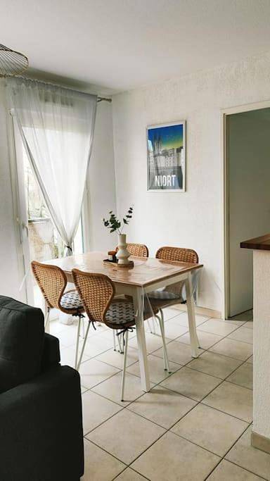 Gîte pour 4 personnes, avec balcon à Chauray - 3