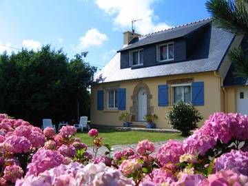 Gîte pour 9 personnes, avec terrasse et jardin, animaux acceptés à Lanvéoc