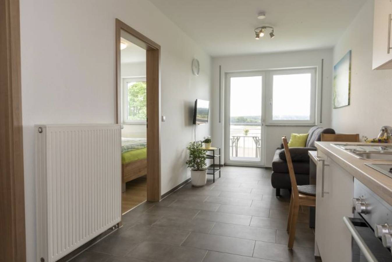 Ganze Wohnung, Ferienwohnung Gänseblümchen, 37 qm, 1 Schlafzimmer, Südbalkon, max. 2 Personen in Laichingen, Alb-Donau-Kreis