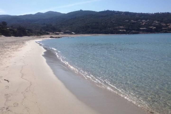 Cottage pour 4 personnes, avec balcon et jardin dans Plage du Ruppione