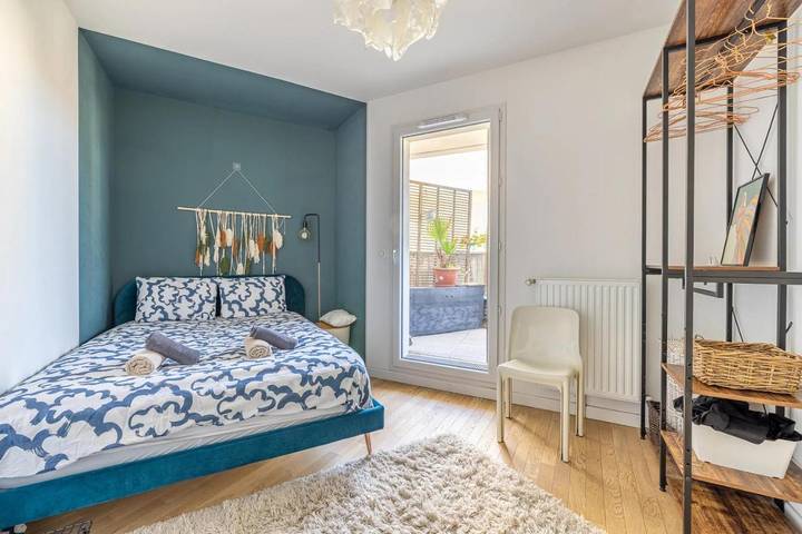 Gîte pour 6 personnes, avec Balcon ainsi que Terrasse et Vue à Bagnolet - 4