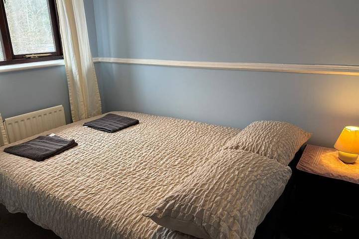 Budget Carlisle Home for 4 | Parking & Garden in Carlisle, Cumbria