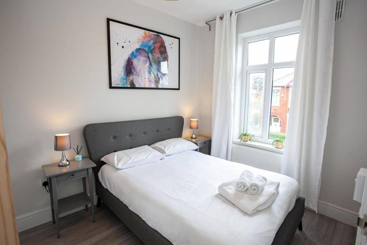 The Safari House - Your Ultimate Relaxation Destination in Manchester, Greater Manchester