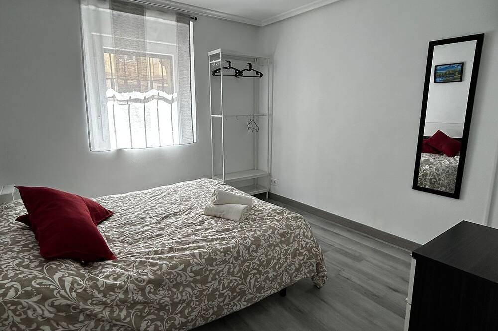 Entire apartment, ✨ El rincón de Paquito – Charm and comfort in the heart of Burgos in Burgos, Burgos Province