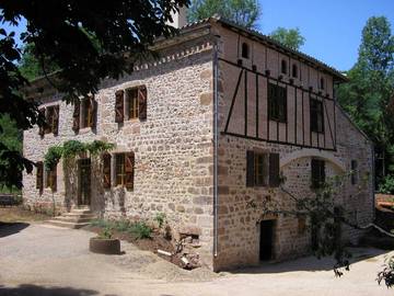 Gîte pour 10 personnes, avec terrasse à Labarthe-Bleys