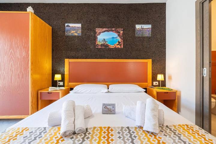 Maison d’hôte pour 2 personnes, avec balcon, adapté aux familles à Cala Gonone - 2