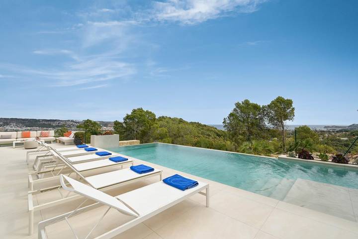 Chalet para 8 personas, con jardín además de terraza y piscina en Comunidad Valenciana - 4