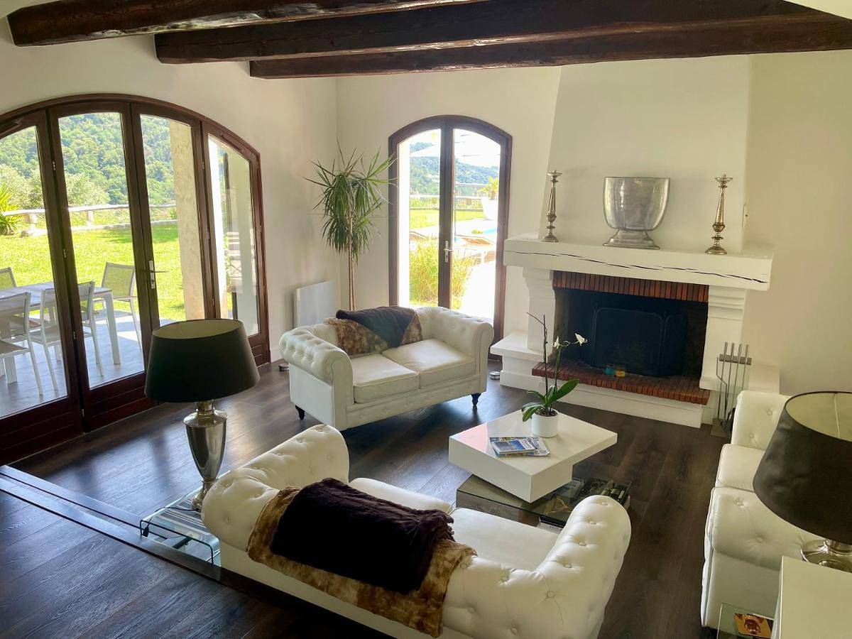 The Primary Suite by Villa Monti in Menton, Mittelmeerküste (Frankreich)