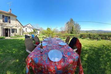 Gîte pour 6 personnes, avec terrasse et jardin à Onlay