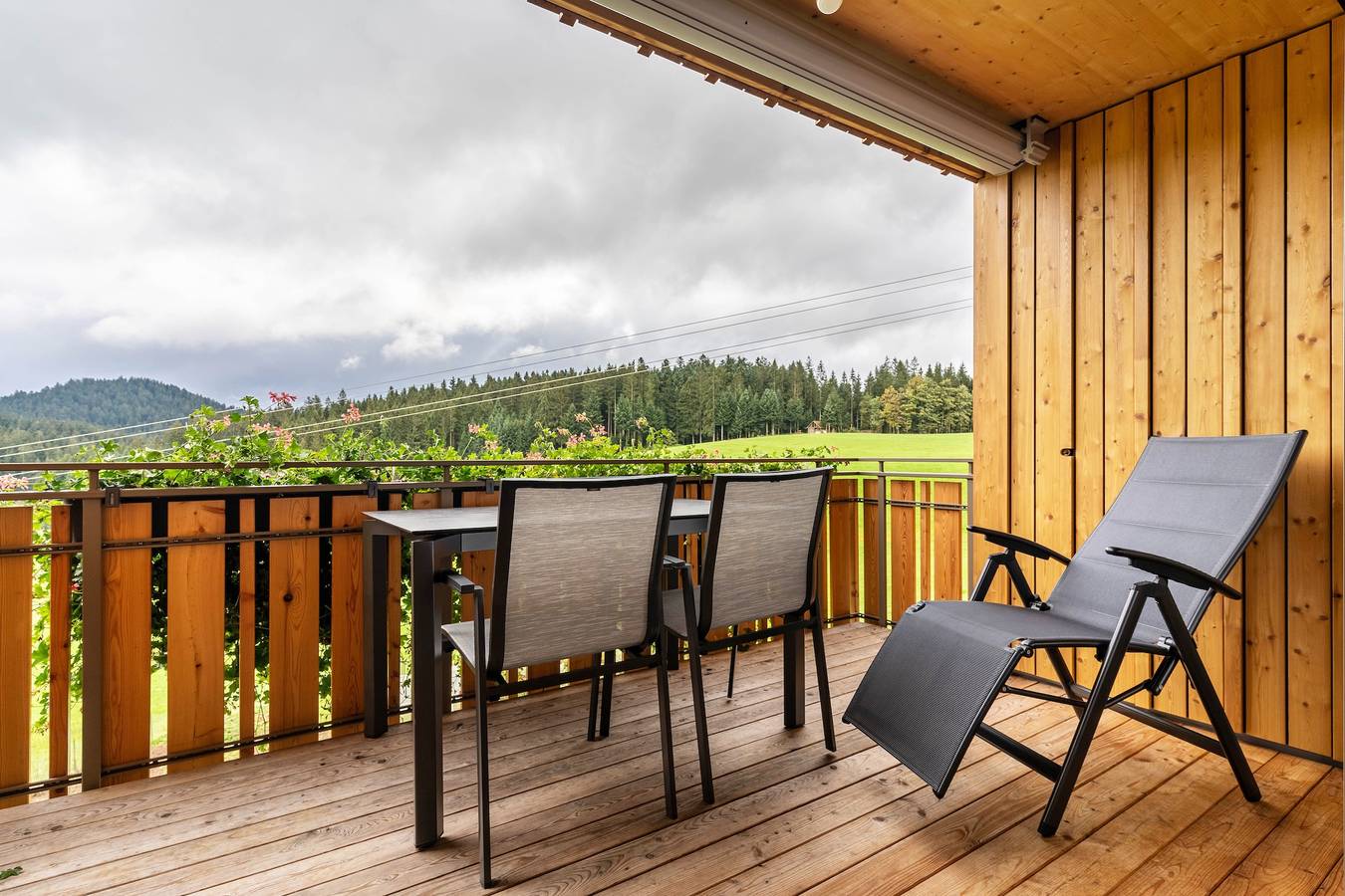 Ganze Wohnung, Ferienwohnung 'Schwarzwaldblick' mit Bergblick, Gemeinschaftsgarten und Wlan in Wolfach, Mittlerer Schwarzwald