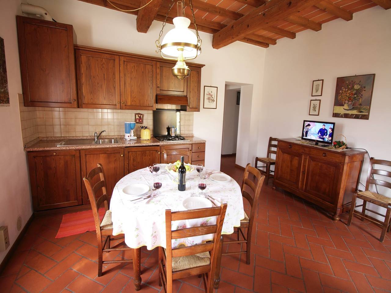 Bauernhaus in Poppi mit Pool und Talblick in Poppi, Casentino