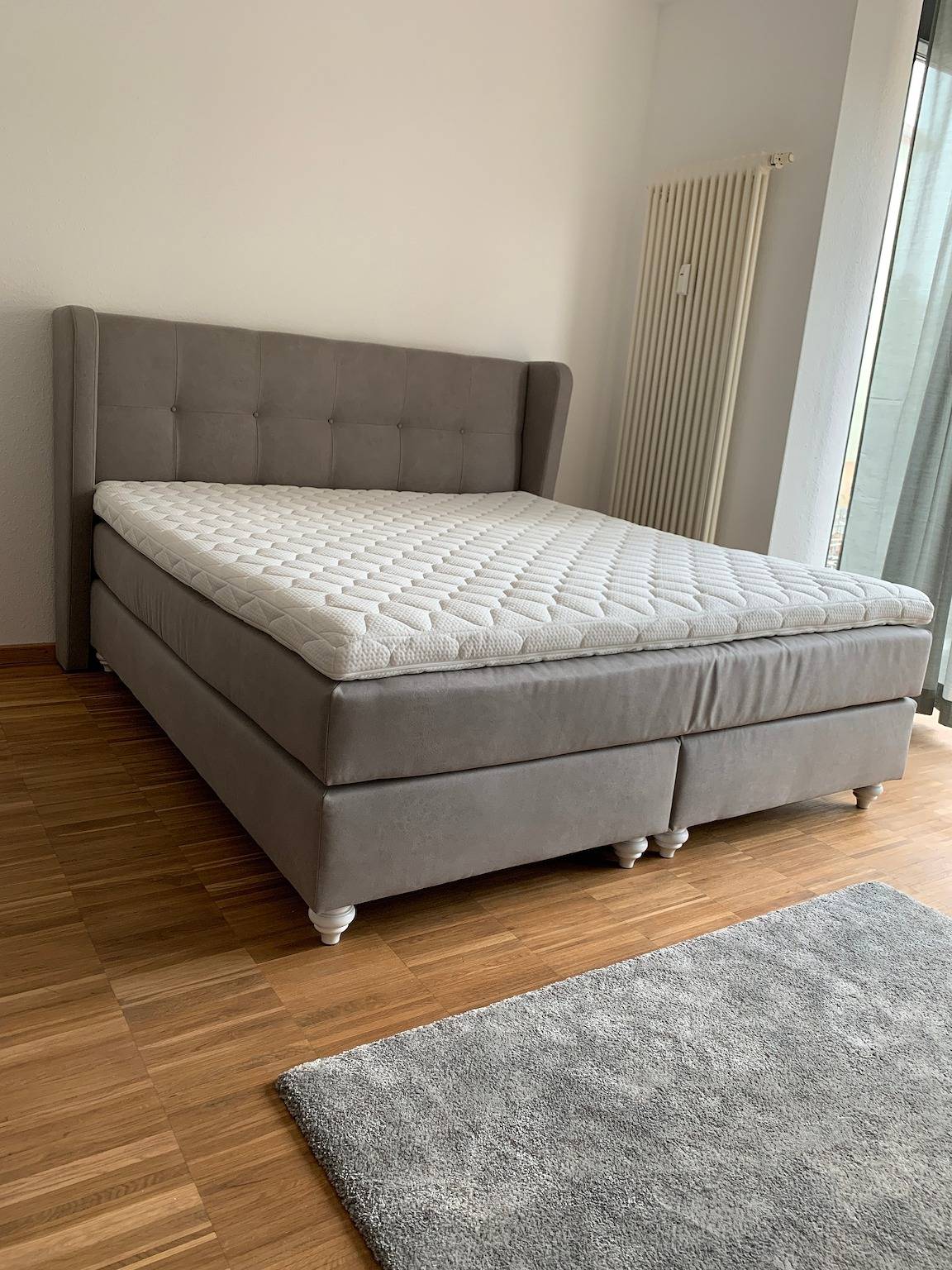 Ganze Ferienwohnung, Meyfart 1 - Sehr Zentral neben Hbf und Anger - eigenes Apartment - 2 Schlafbereiche - Küche voll - tolles Schlafen in Altstadt (Erfurt), Erfurt